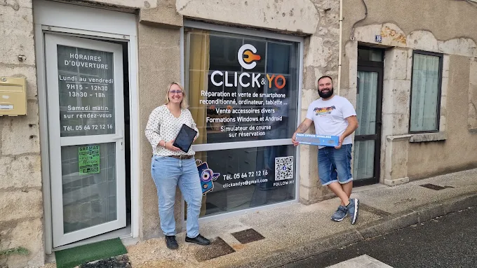 Devanture de la boutique Click & Yo à Gramat